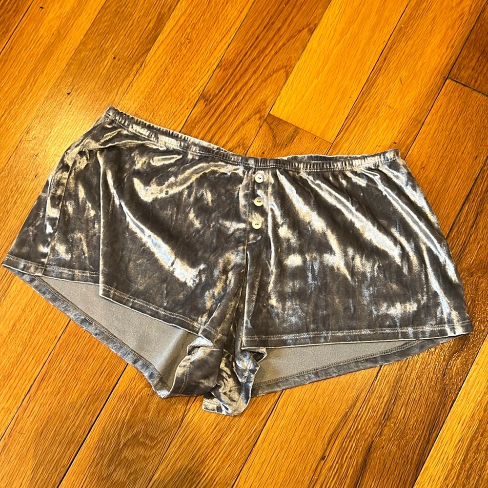 Tahari pajama shorts.